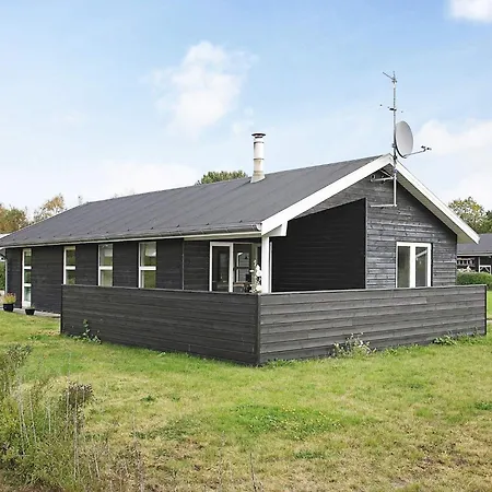 6 Person In Hals-by Traum Hals